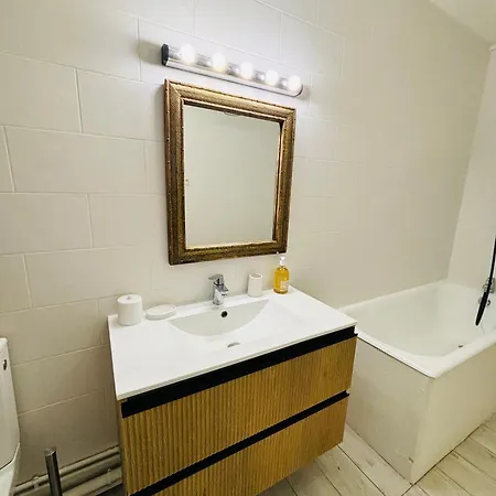 Tour Eiffel Versailles Apartment Paris